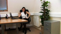 Brunette Solo Webcam Masturbation