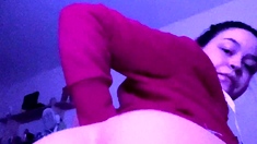 Amateur blonde milf nicole webcam fingers pussy and ass