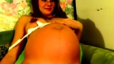 amateur preggo girl in webcam