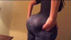 PAWG in Leggings